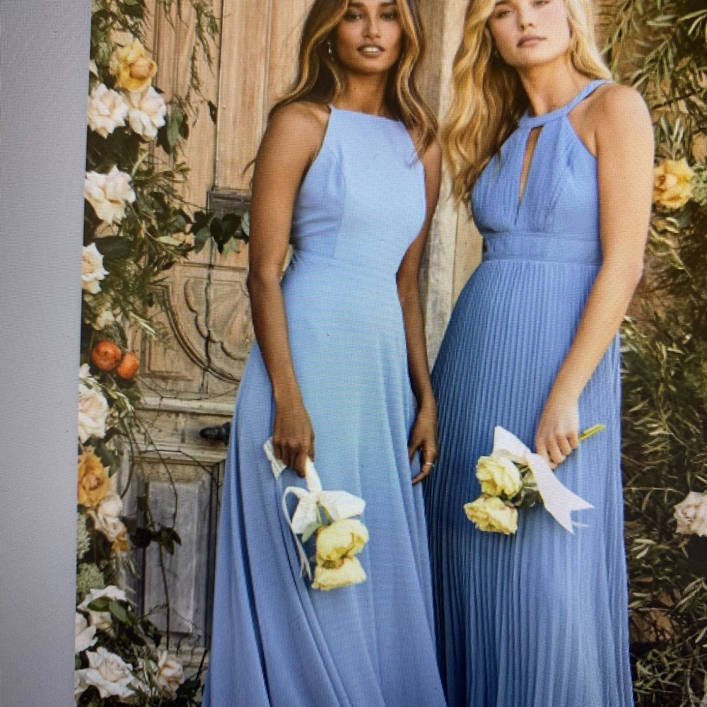 LuLus bridesmaid dress Low back & sexy back  Worn once. Has been hemmed for 5’4